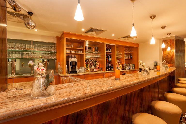 Tagung Lobby Bar 1-squashed